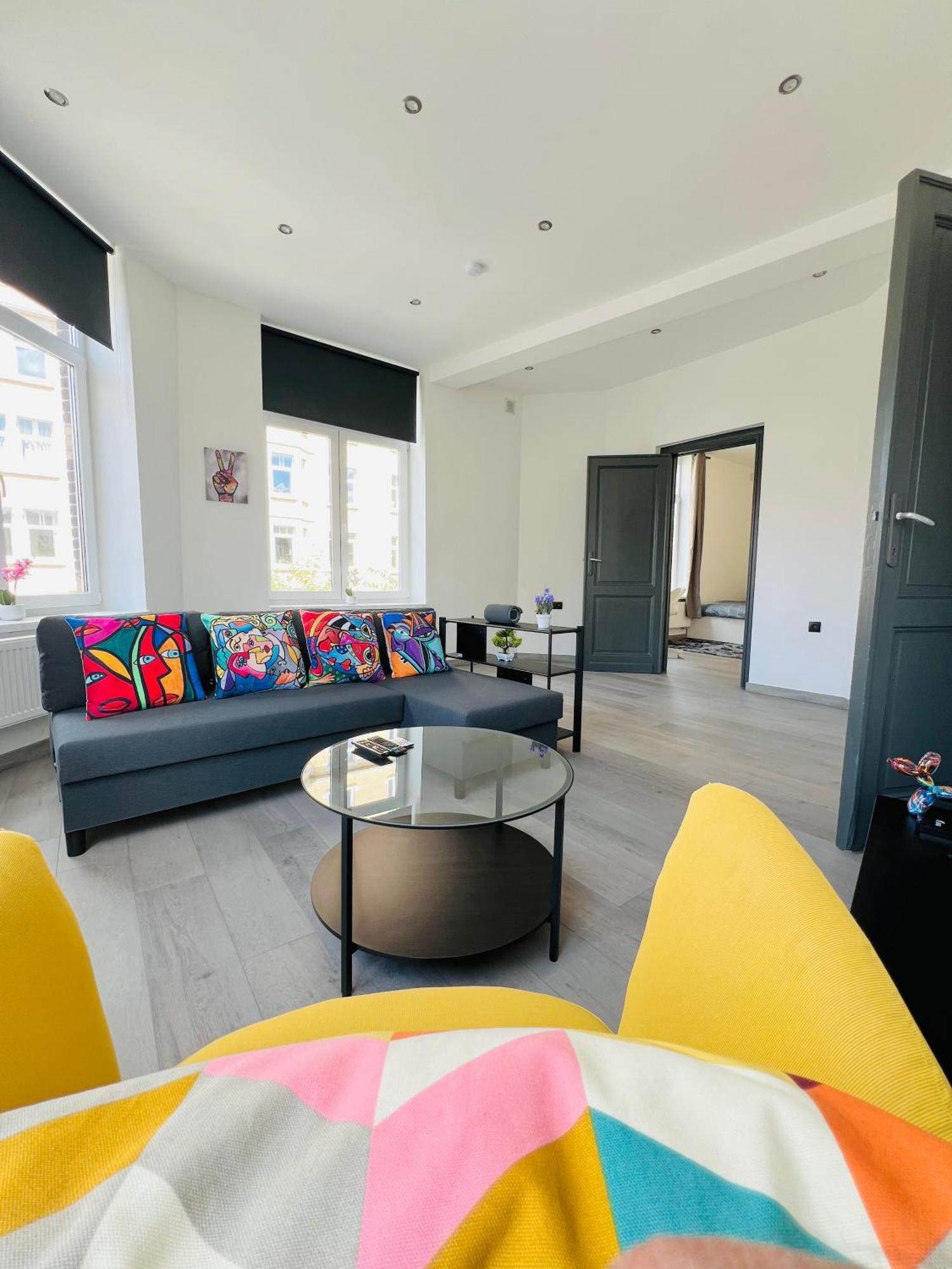 Renove Et Radieux A Bruxelles Extérieur photo